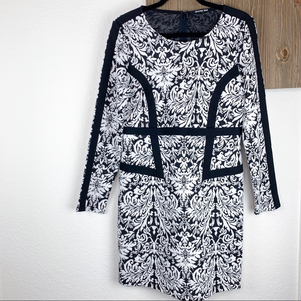 [Gianni Bini] Damask print Shift Dress